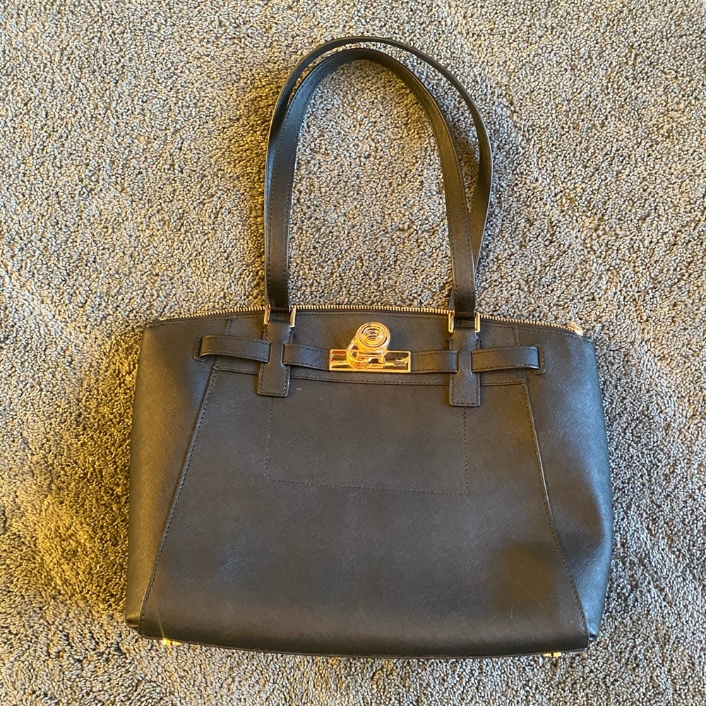 ✨Michael Kors Black Shoulder Bag✨